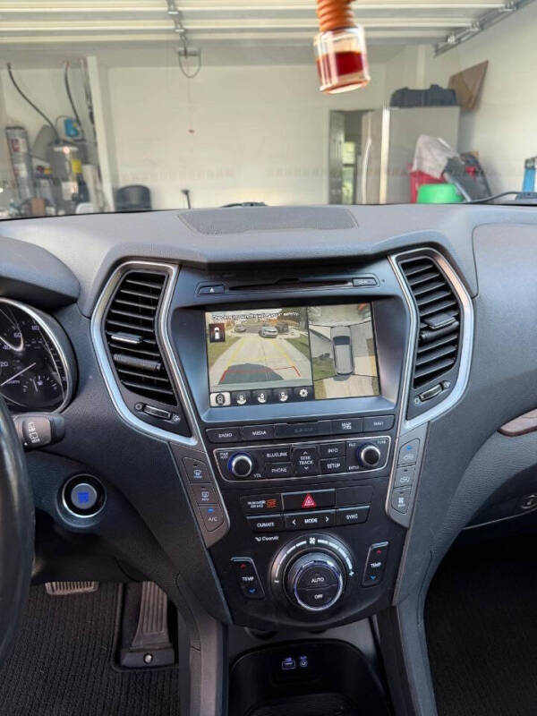 2017 Hyundai Santa Fe Limited Ultimate