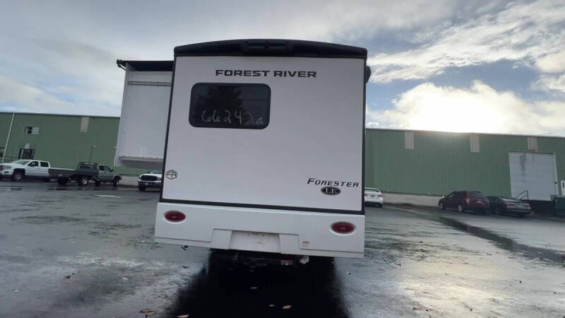 2025 Ford E-Series