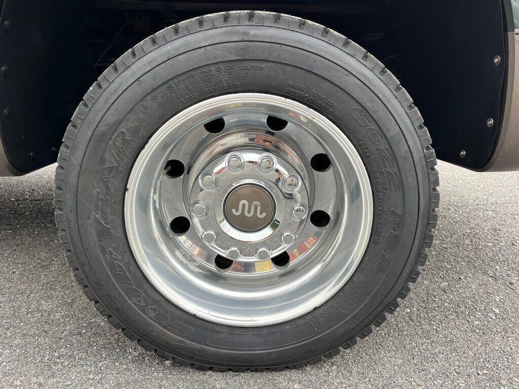 2015 Ford F-450 Super Duty 38