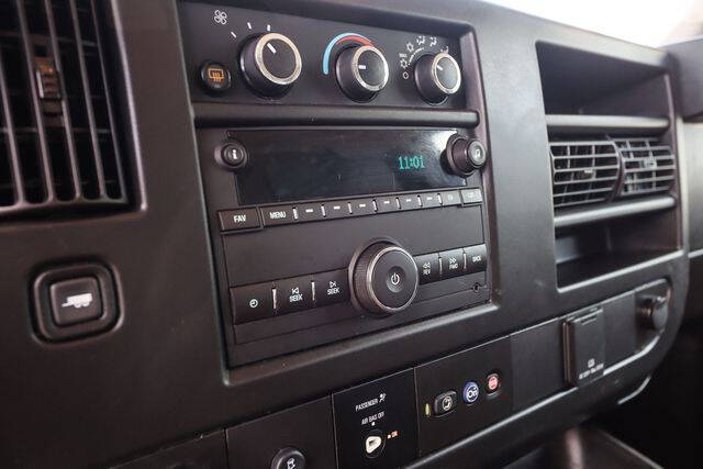 2022 GMC Savana 2500