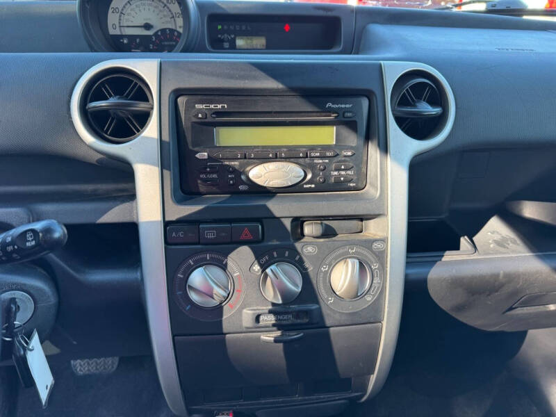 2005 Scion xB