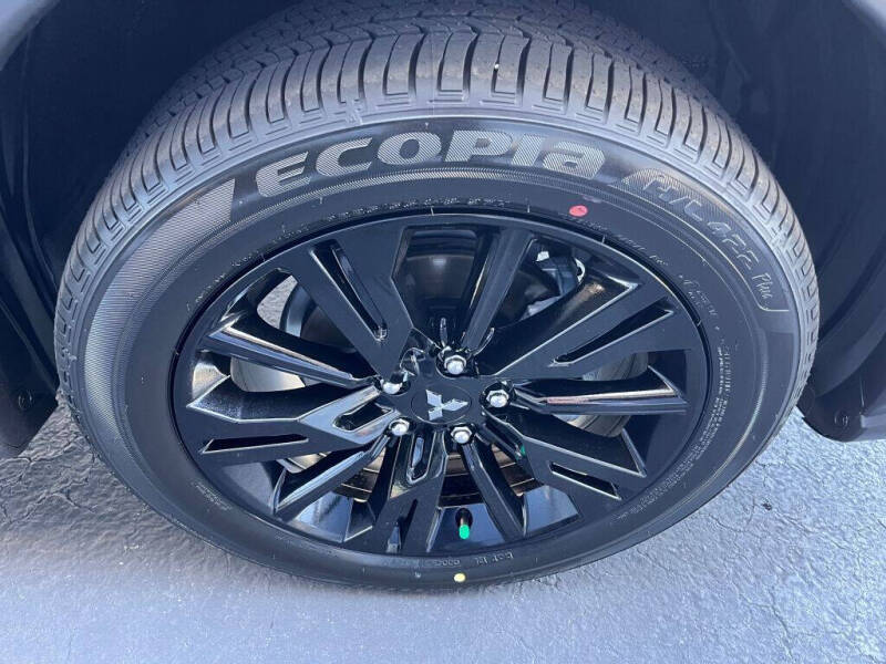 2025 Mitsubishi Eclipse Cross LE