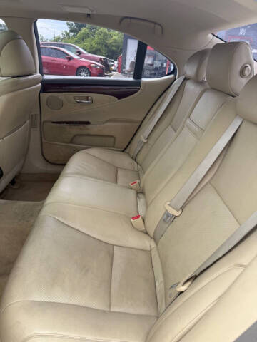 2007 Lexus LS 460