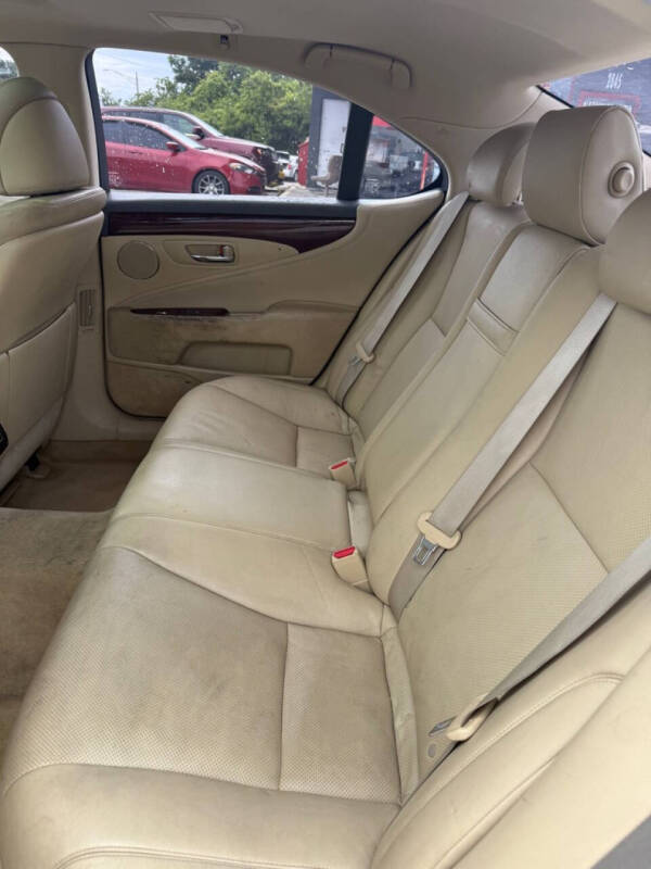 2007 Lexus LS 460