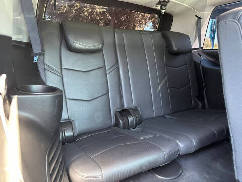 2019 Cadillac Escalade Standard