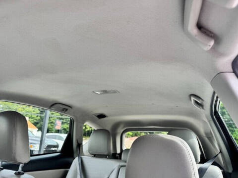 2014 Toyota Prius v Two