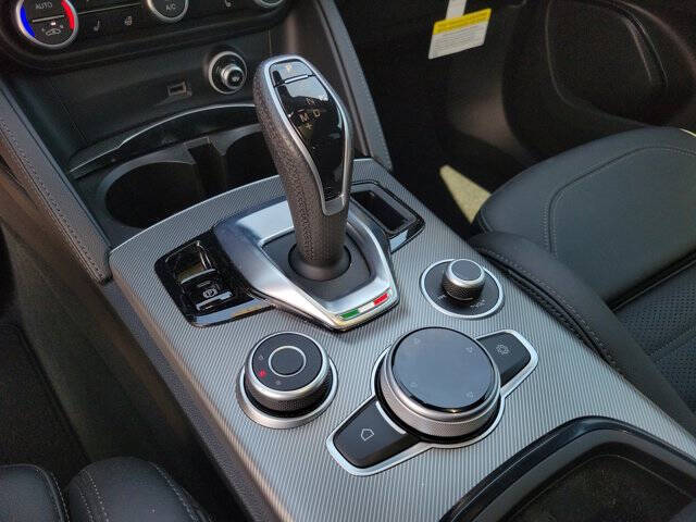 2024 Alfa Romeo Stelvio Veloce