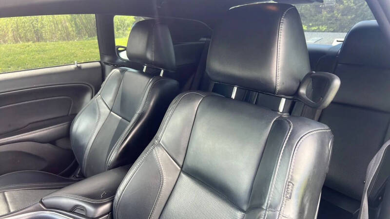 2015 Dodge Challenger SXT Plus