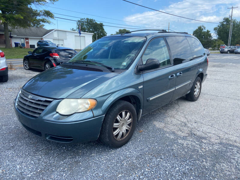 2007 Chrysler Town and Country for sale at US5 Auto Sales in Shippensburg PA