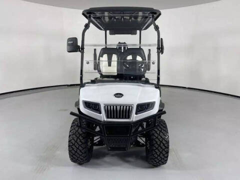 2025 Evolution MAVERICK 4 PLUS