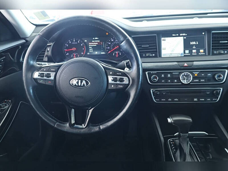 2018 Kia Cadenza Limited