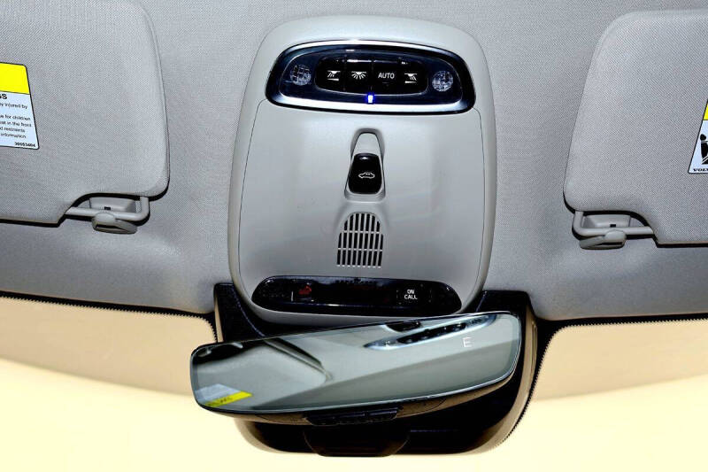 2017 Volvo XC90 T6 Momentum