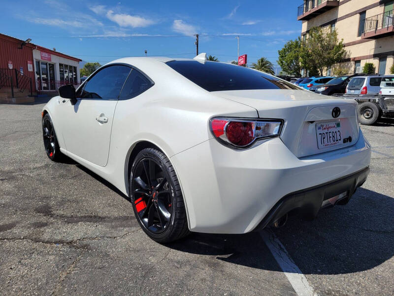 2016 Scion FR-S