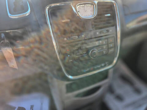 2013 Chrysler Town and Country Touring