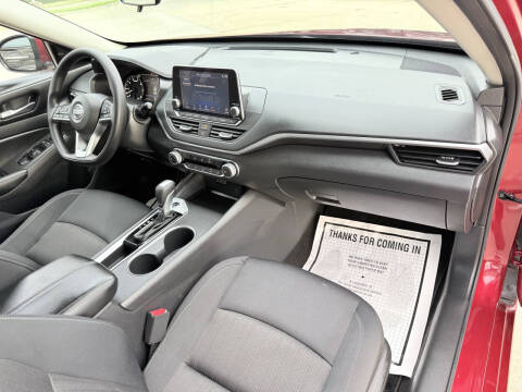 2022 Nissan Altima 2.5 SV