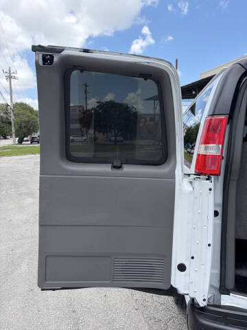 2020 Chevrolet Express LS 3500