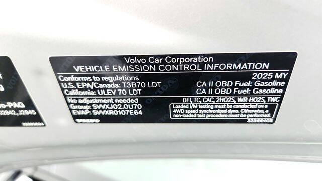 2025 Volvo XC40 B5 Plus Bright Theme