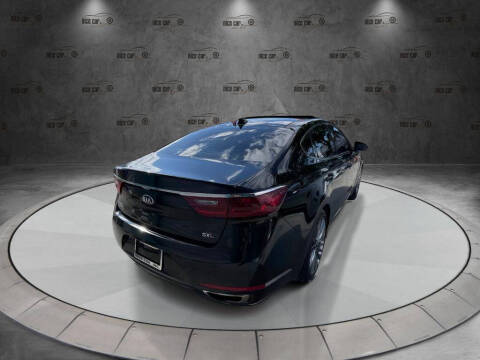 2017 Kia Cadenza Technology