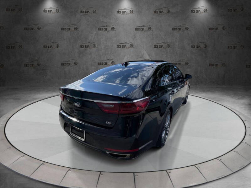 2017 Kia Cadenza Technology