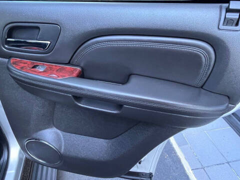 2011 Cadillac Escalade Premium