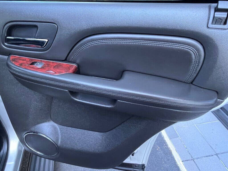 2011 Cadillac Escalade Premium