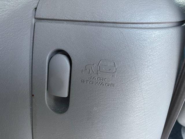 2003 Dodge Caravan SE