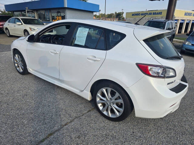 2010 Mazda Mazda3 for sale at QUEENSGATE AUTO SALES in York, PA