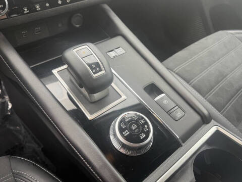 2024 Mitsubishi Outlander PHEV SE