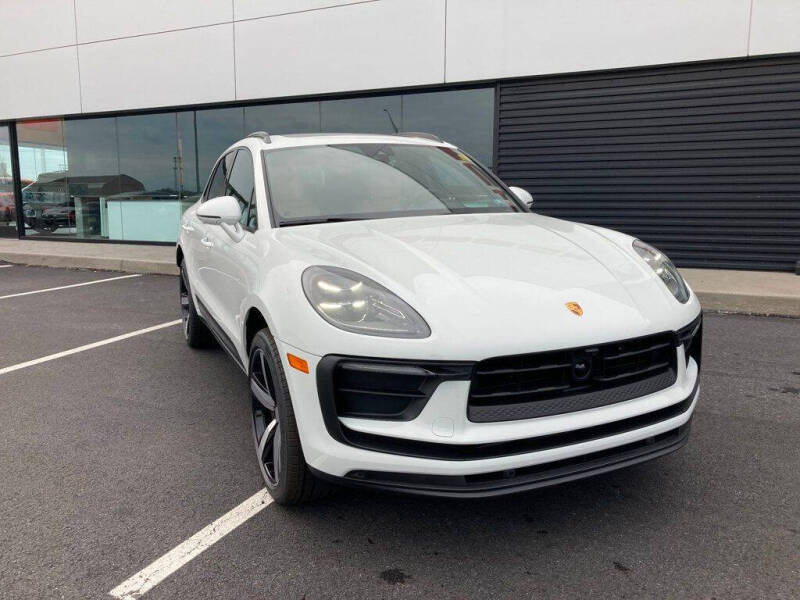 2025 Porsche Macan