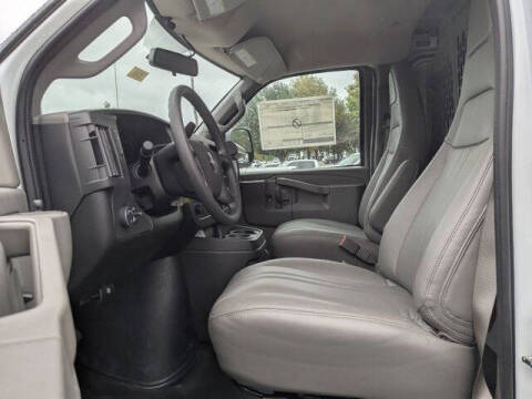 2025 GMC Savana 2500