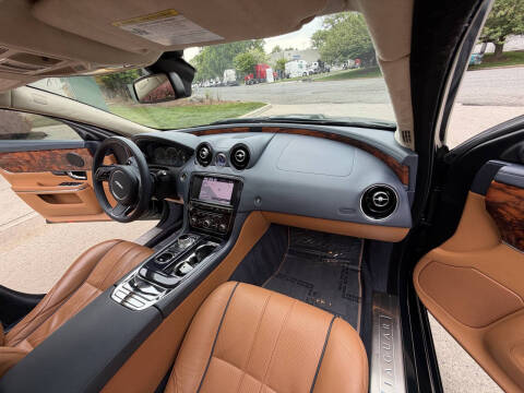 2013 Jaguar XJ