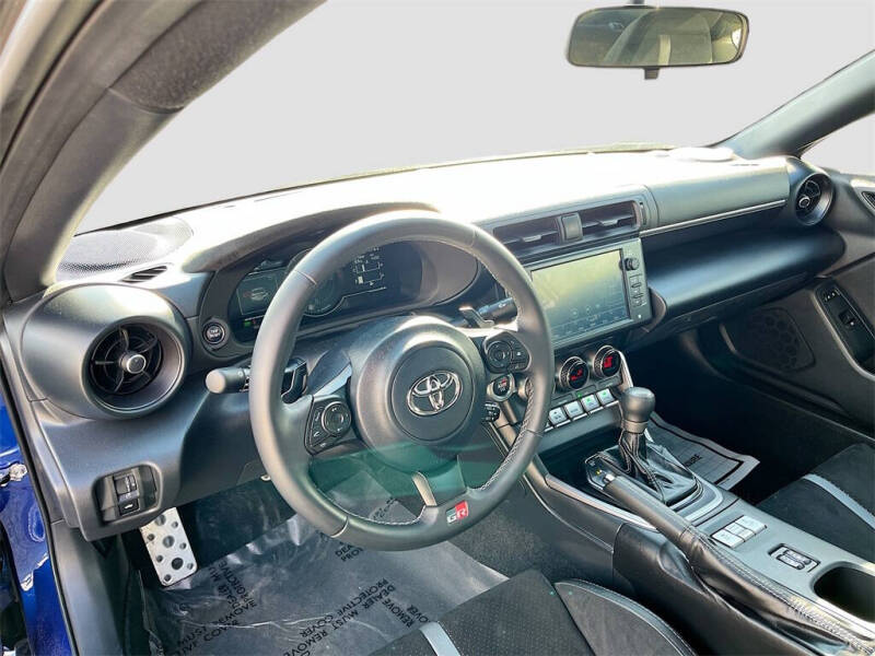 2024 Toyota GR86 Premium