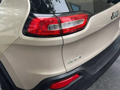 2014 Jeep Cherokee Sport