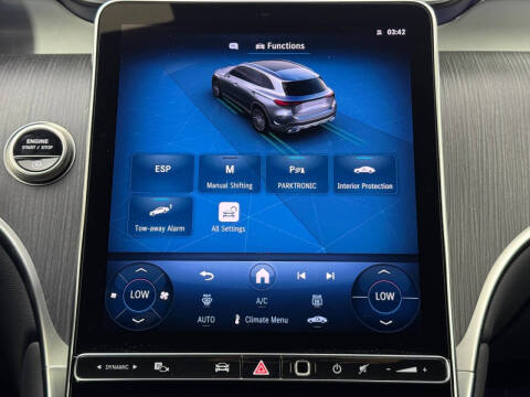 2025 Mercedes-Benz GLC GLC 300