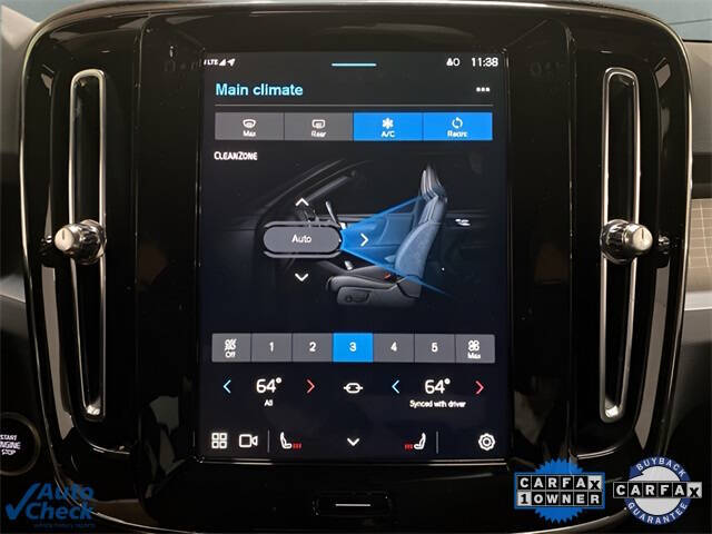 2025 Volvo XC40 B5 Core Bright Theme