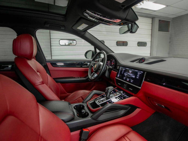 2020 Porsche Cayenne S