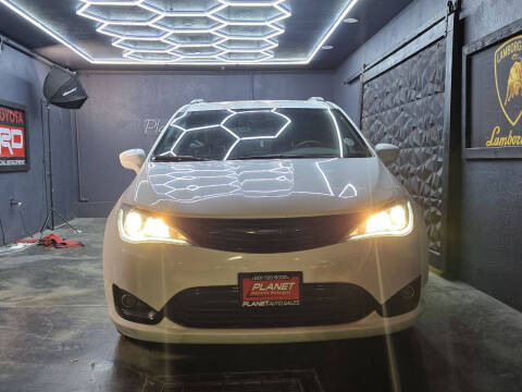 2019 Chrysler Pacifica Hybrid Touring L 35th Anniversary