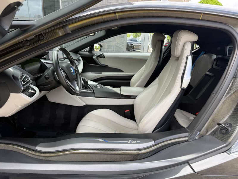 2015 BMW i8