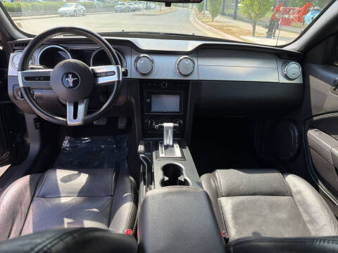 2007 Ford Mustang V6 Deluxe