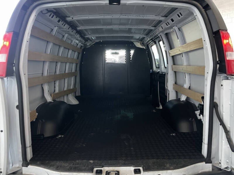 2024 GMC Savana 2500