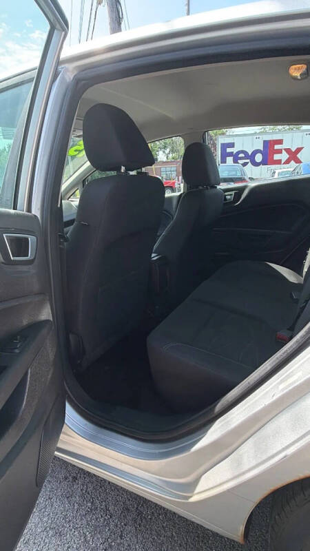 2015 Ford Fiesta SE