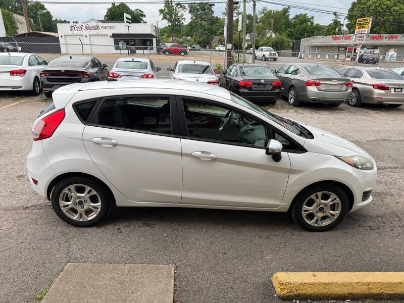 2015 Ford Fiesta SE