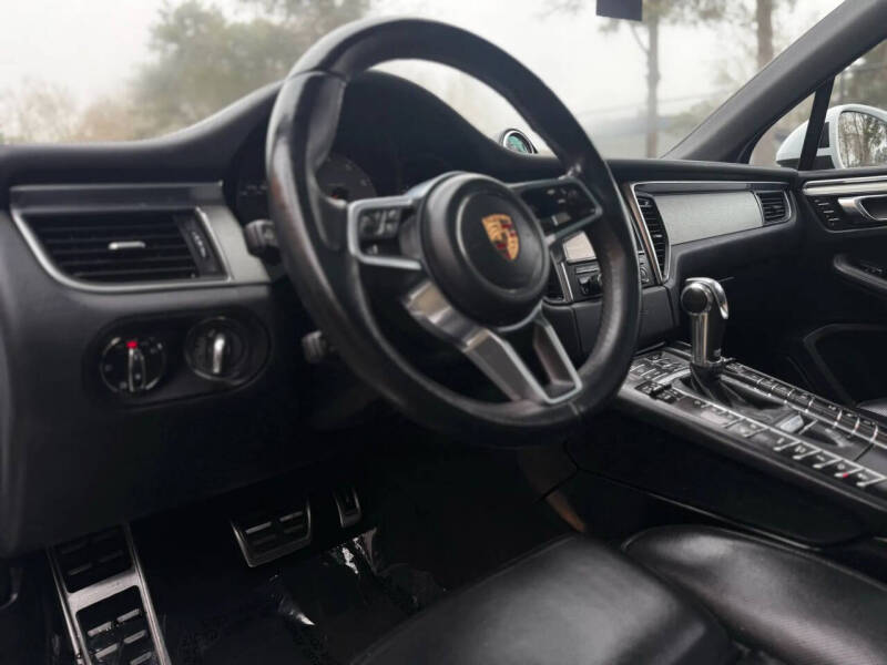 2017 Porsche Macan S