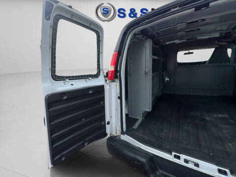 2018 Chevrolet Express 2500