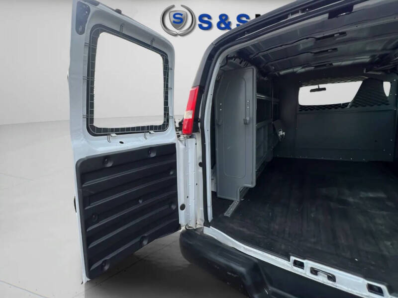 2018 Chevrolet Express 2500