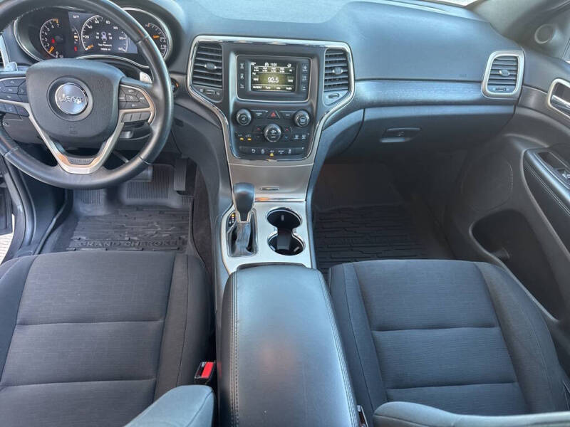 2016 Jeep Grand Cherokee Laredo