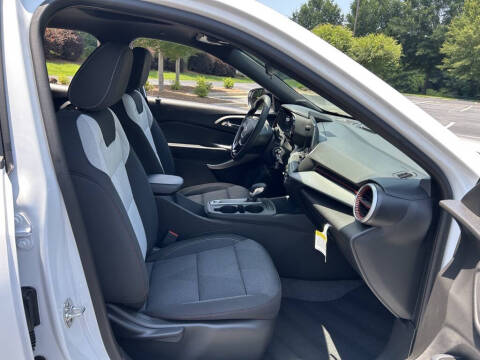 2025 Chevrolet Trax RS