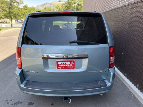 2010 Chrysler Town and Country Touring