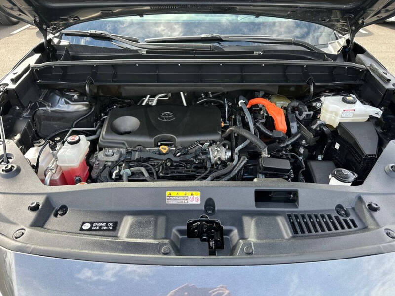 2022 Toyota Highlander Hybrid XLE