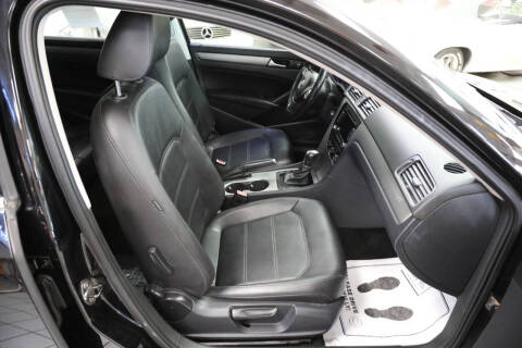 2014 Volkswagen Passat 1.8T SE PZEV